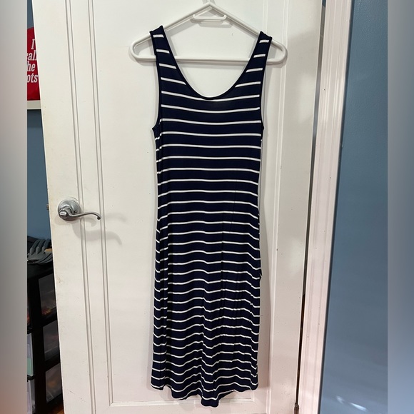 Reitmans mermaid like summer dress - Picture 2 of 2